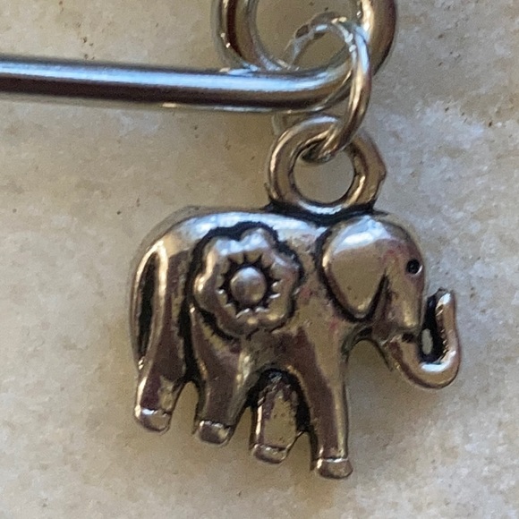 Buddha| Elephant Lucky Protection pin brooch - Picture 8 of 10